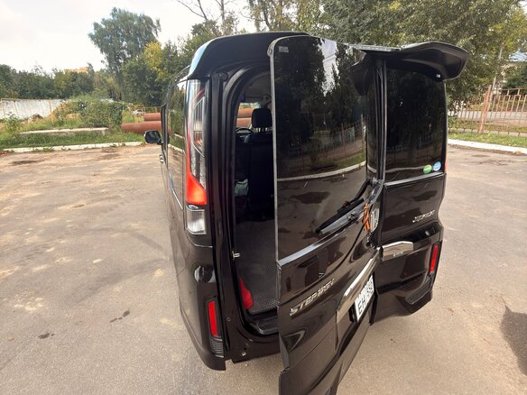 2016 Honda Stepwgn Spada V, чёрный, 1750000 рублей - вид 6