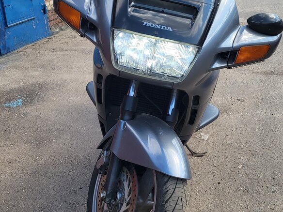 1992 Honda ST 1100, серебристый, 300000 рублей
