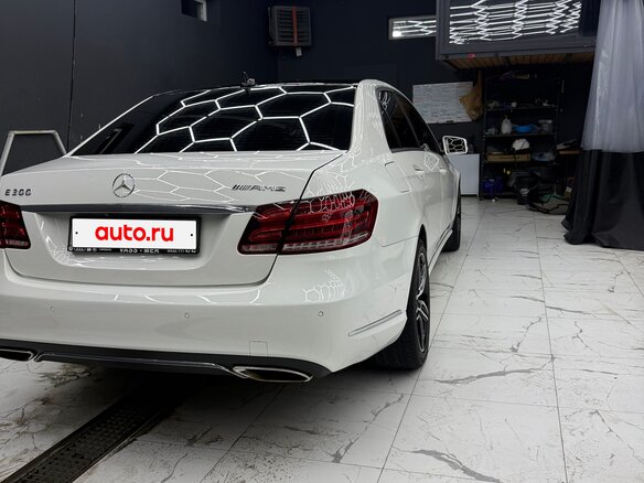 2013 Mercedes-Benz E-Класс 300 IV (W212, S212, C207) Рестайлинг, белый, 2300000 рублей - вид 6