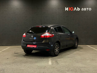 2013 Renault Megane III Рестайлинг, коричневый, 730000 рублей, вид 5