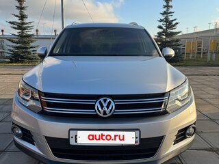 2013 Volkswagen Tiguan I Рестайлинг, серебристый, 2100000 рублей, вид 2