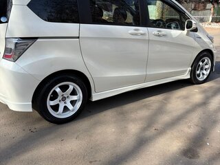 2012 Honda Freed I Рестайлинг, белый, 1150000 рублей, вид 3