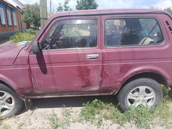 2002 Lada (ВАЗ) 2121 (4x4) I Рестайлинг, пурпурный, 260000 рублей - вид 4