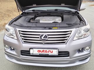 2010 Lexus LX 570 III, серый, 3600000 рублей, вид 3
