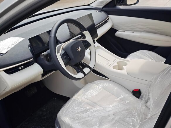 2026 Arcfox Beta T1 42.3 kWh, серебристый, 1100000 рублей - вид 6