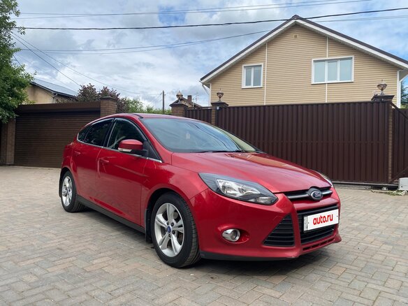 2012 Ford Focus III, красный, 700000 рублей
