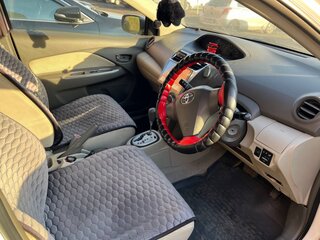 2010 Toyota Belta I, белый, 600000 рублей, вид 4