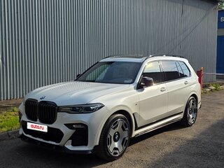 2022 BMW X7 40i I (G07), белый, 8000000 рублей, вид 3