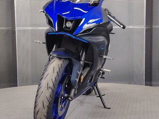 2022 Yamaha YZF-R7, синий, 799000 рублей, вид 3