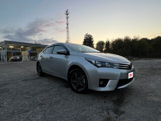 2013 Toyota Corolla XI (E160, E170, E180), серебристый, 1000000 рублей, вид 2