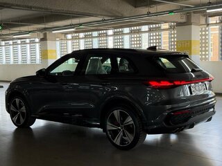 2025 Audi Q5 40 TDI III (GU), серый, 9200000 рублей, вид 2