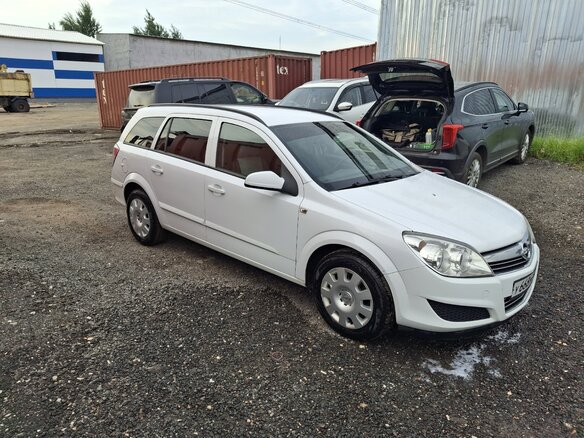 2008 Opel Astra H Рестайлинг, белый - вид 1