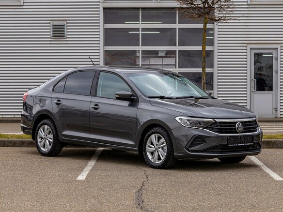 2022 Volkswagen Polo VI, серый, 1395000 рублей - вид 2