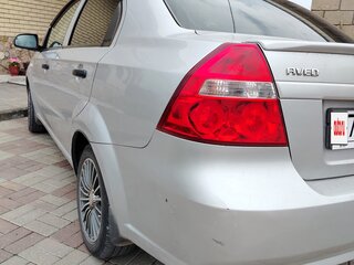 2011 Chevrolet Aveo I Рестайлинг, серебристый, 430000 рублей, вид 1