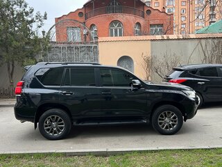 2015 Toyota Land Cruiser Prado 150 Series Рестайлинг 1, чёрный, 2830000 рублей, вид 5