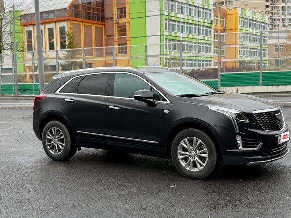 2022 Cadillac XT5 I Рестайлинг, чёрный, 4000000 рублей - вид 1