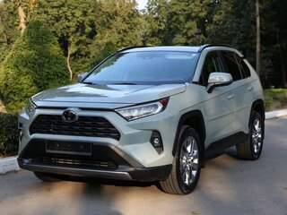 2020 Toyota RAV4 V (XA50), серый, 3800000 рублей, вид 4