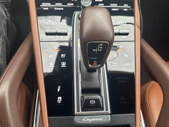 2019 Porsche Cayenne Turbo Coupé III, оранжевый, 8090000 рублей - вид 9
