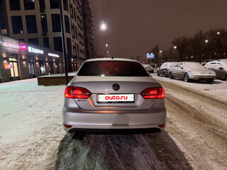 2013 Volkswagen Jetta VI, серебристый, 1000000 рублей, вид 5