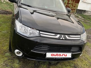 2013 Mitsubishi Outlander III, чёрный, 1400000 рублей, вид 2