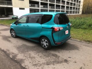 2019 Toyota Sienta II Рестайлинг, голубой, 1799000 рублей, вид 5