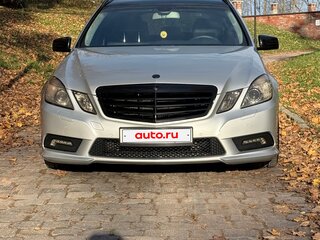2011 Mercedes-Benz E-Класс 200 7G-Tronic IV (W212, S212, C207), серебристый, 1840000 рублей, вид 2