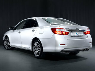 2011 Toyota Camry VII (XV50), серебристый, 1550000 рублей, вид 5