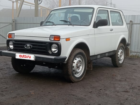 2014 Lada (ВАЗ) 2121 (4x4) I Рестайлинг, белый, 470000 рублей - вид 1