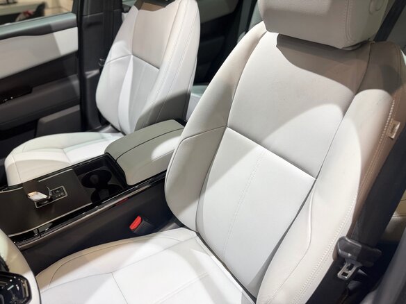 2025 Land Rover Range Rover Velar I Рестайлинг, белый, 8990000 рублей - вид 15