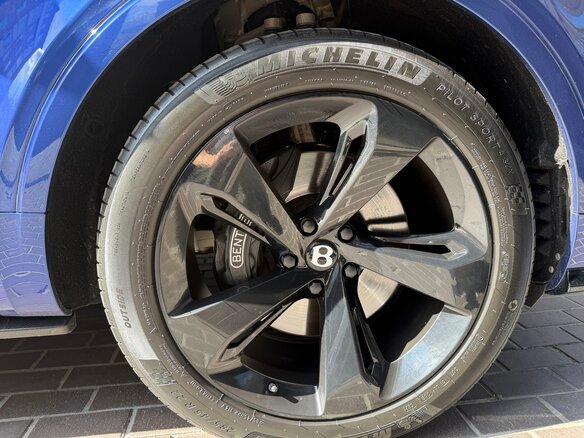 2021 Bentley Bentayga I Рестайлинг, синий, 23000000 рублей - вид 8