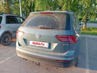 2019 Volkswagen Tiguan II, синий, 2052000 рублей, вид 4