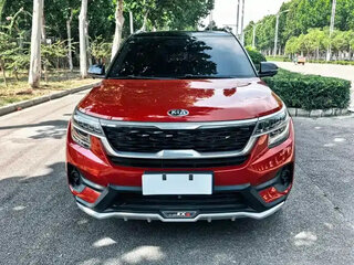 2021 Kia KX3, пурпурный, 1243000 рублей, вид 3