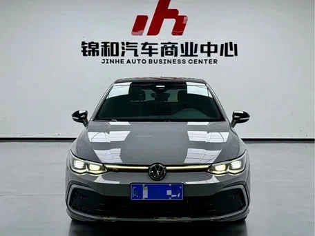2023 Volkswagen Golf VIII, серый, 1950000 рублей, вид 5