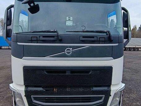 2015 Volvo FH, белый, 4900000 рублей, вид 1