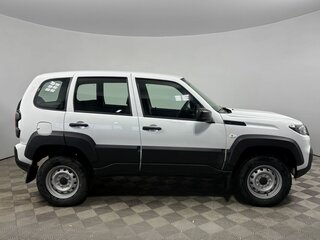 2026 Lada (ВАЗ) Niva Travel I Рестайлинг, белый, 1598000 рублей, вид 5