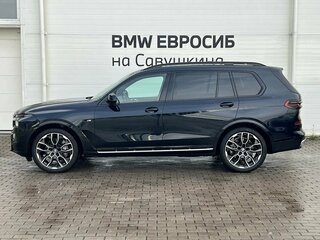 2025 BMW X7 40i I (G07) Рестайлинг, чёрный, 14499000 рублей, вид 5