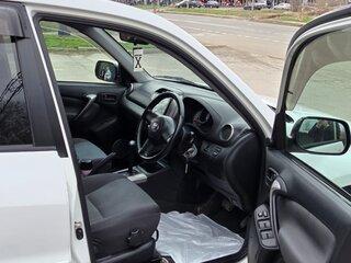 2004 Toyota RAV4 II (XA20) Рестайлинг, белый, 800000 рублей, вид 5