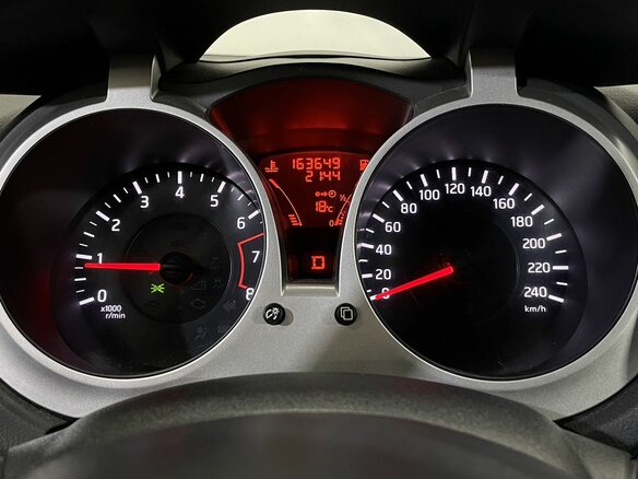 2013 Nissan Juke I, красный - вид 11