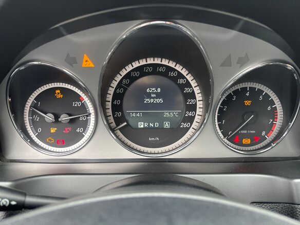 2011 Mercedes-Benz C-Класс 180 BlueEFFICIENCY III (W204), коричневый, 1280000 рублей - вид 25