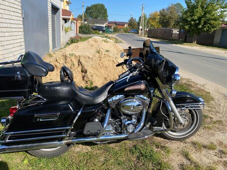 2006 Harley-Davidson Electra Glide, чёрный, 800000 рублей, вид 4