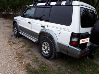 1995 Mitsubishi Pajero II, белый, 1150000 рублей, вид 2