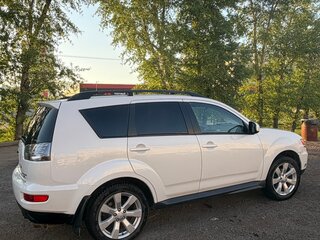 2011 Mitsubishi Outlander II Рестайлинг, белый, 1000050 рублей, вид 4