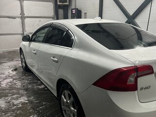 2013 Volvo S60 II Рестайлинг, белый, 1300000 рублей, вид 4