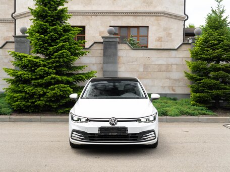 2022 Volkswagen Golf VIII, белый, 2149000 рублей, вид 2