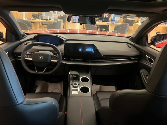 2026 Changan UNI-S I, красный, 3229900 рублей - вид 7