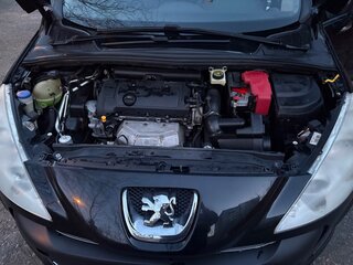 2009 Peugeot 308 I, чёрный, 405000 рублей, вид 2