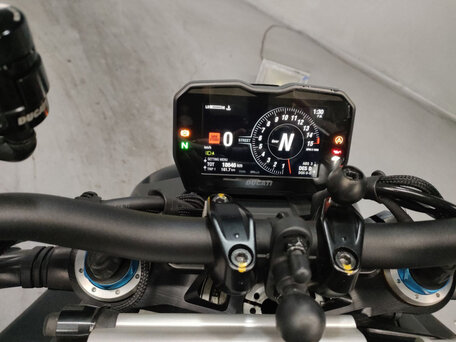 2020 Ducati Streetfighter V4, чёрный, 1300000 рублей, вид 5