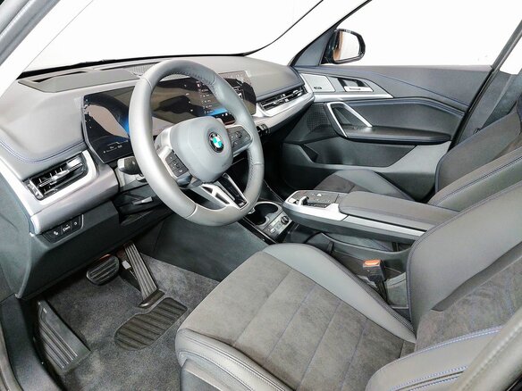 2026 BMW X1 Long 25Li xDrive III (U11/U12), чёрный, 6100000 рублей - вид 34