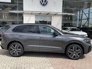 2026 Volkswagen Touareg III Рестайлинг, серый, 14800000 рублей, вид 4