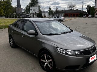 2011 Kia Cerato 4-speed II, серый, 820000 рублей, вид 2